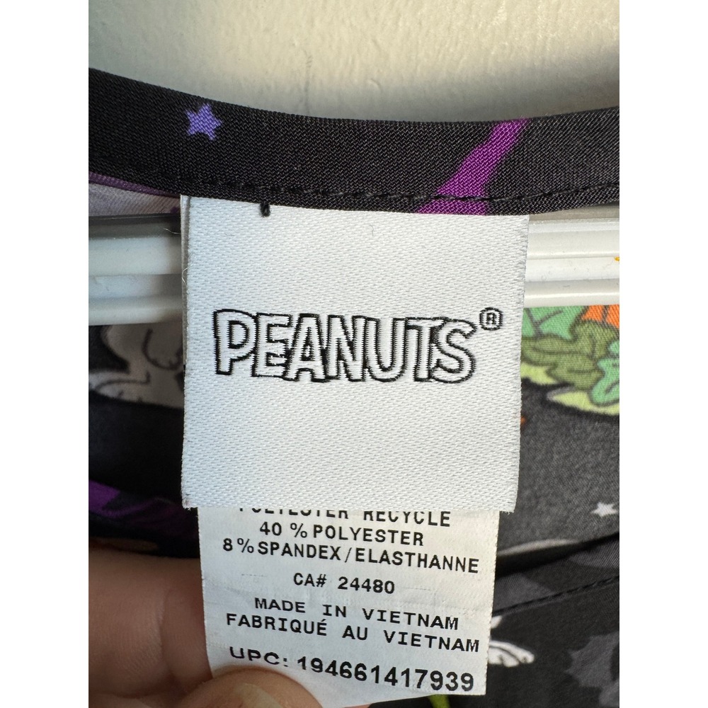 Peanuts Womens Black Halloween Snoopy Scrub Top XL Spooky Festive Nurse Pockets - Picture 2 of 10